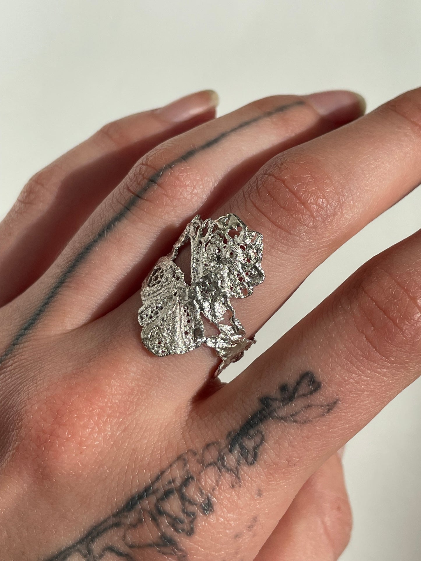 Tapestry lace ring