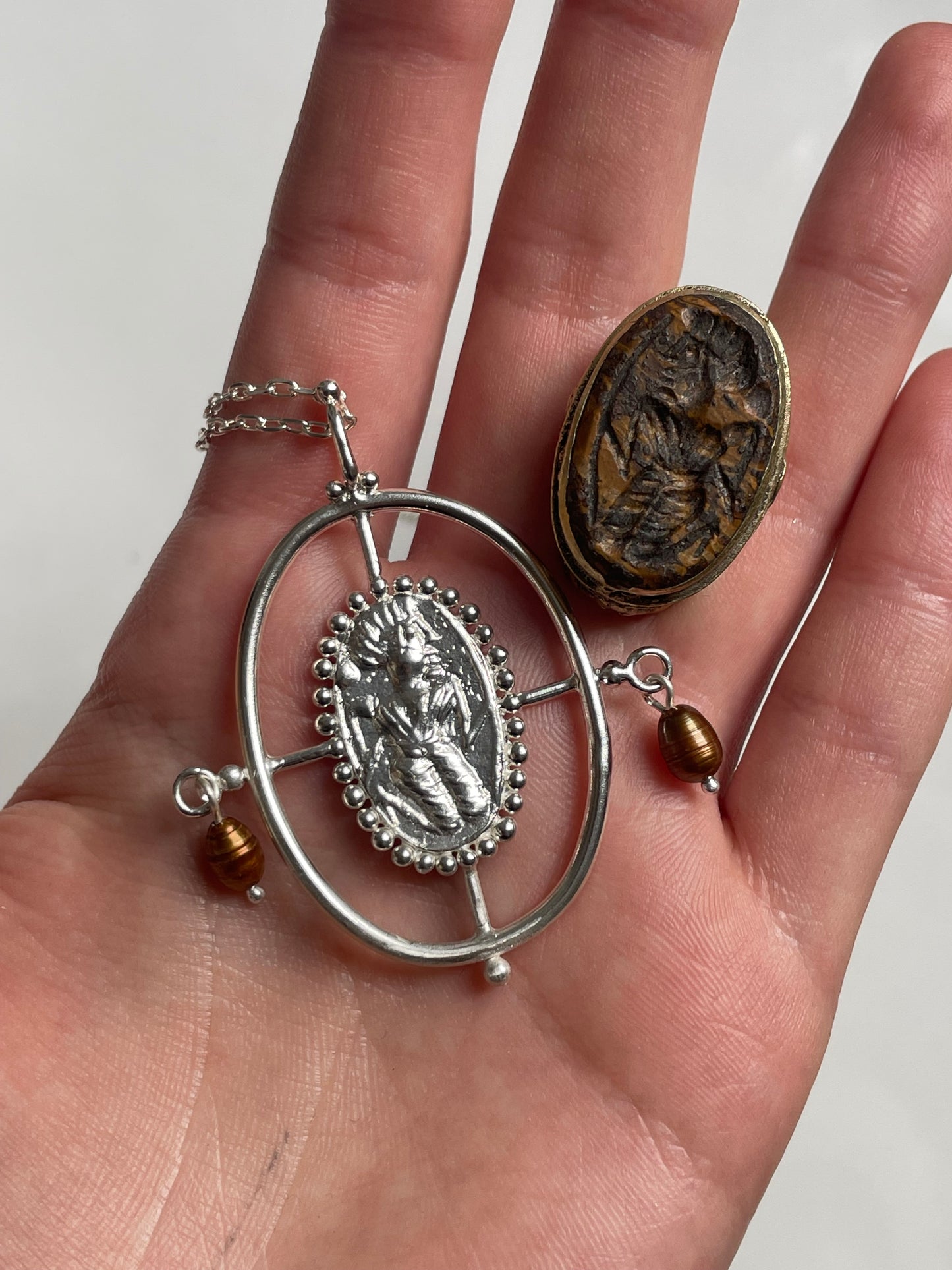 Face pendant n3