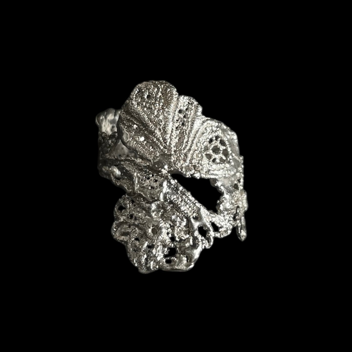 Tapestry lace ring