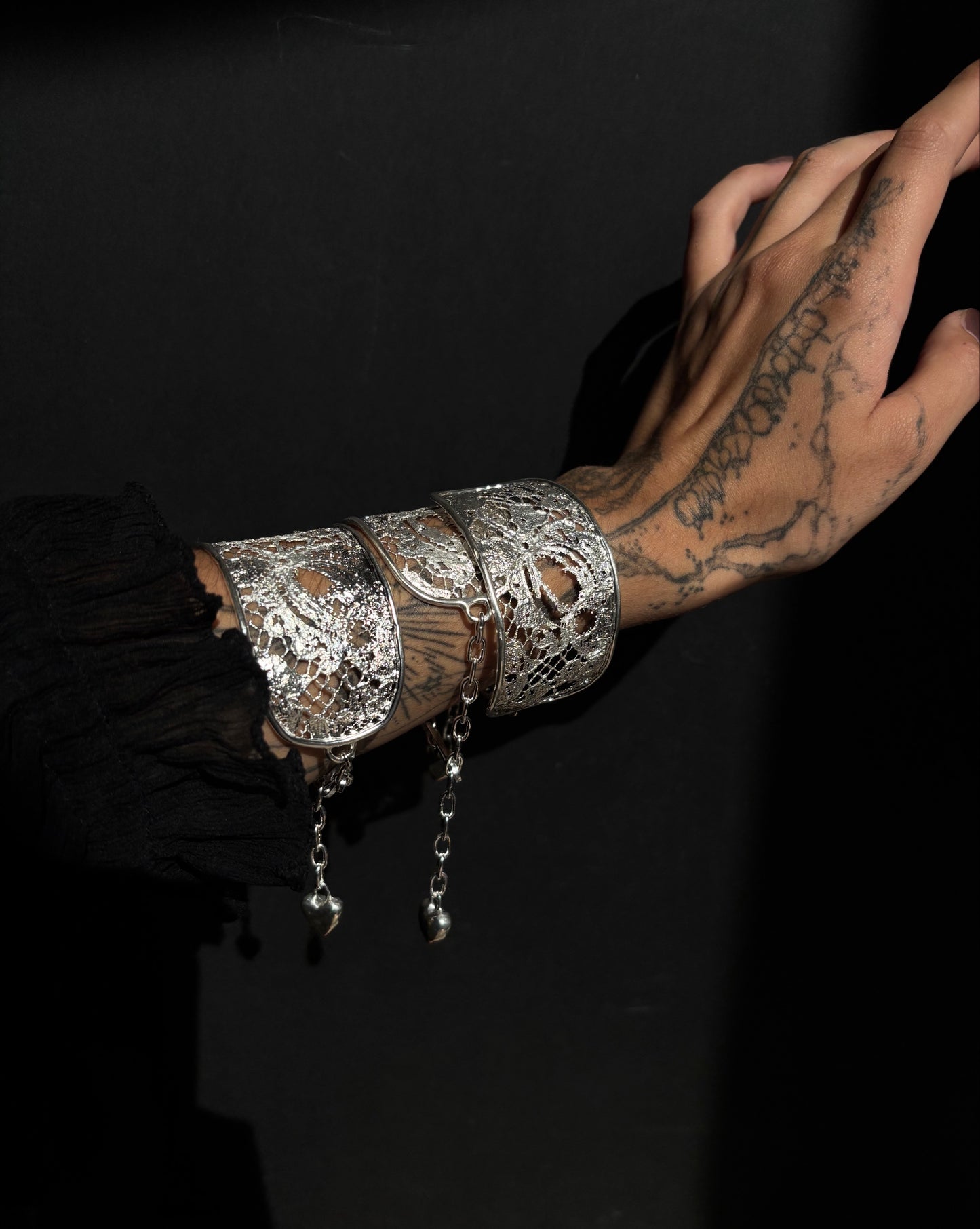 Lace cuff