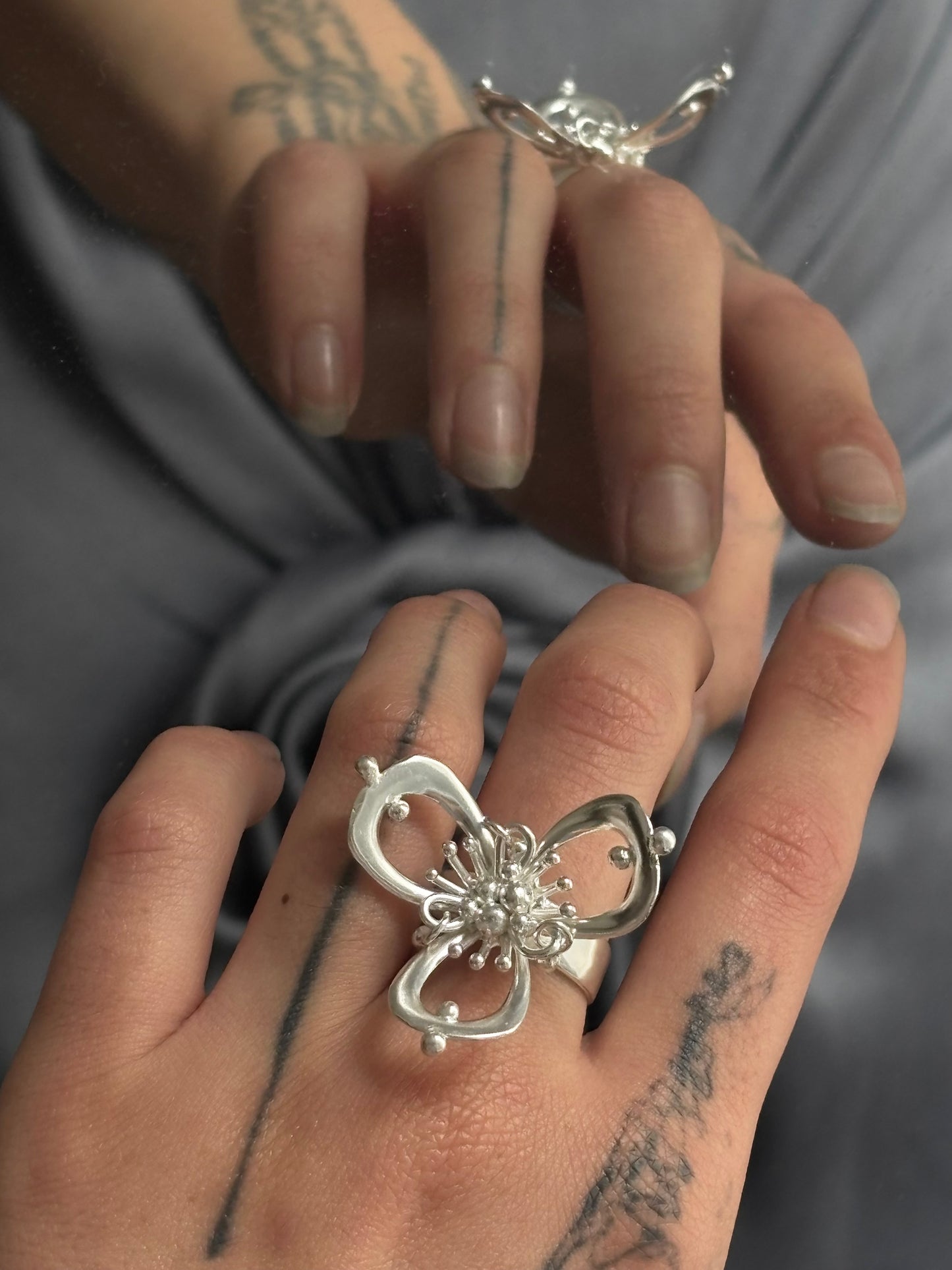 Clover ring