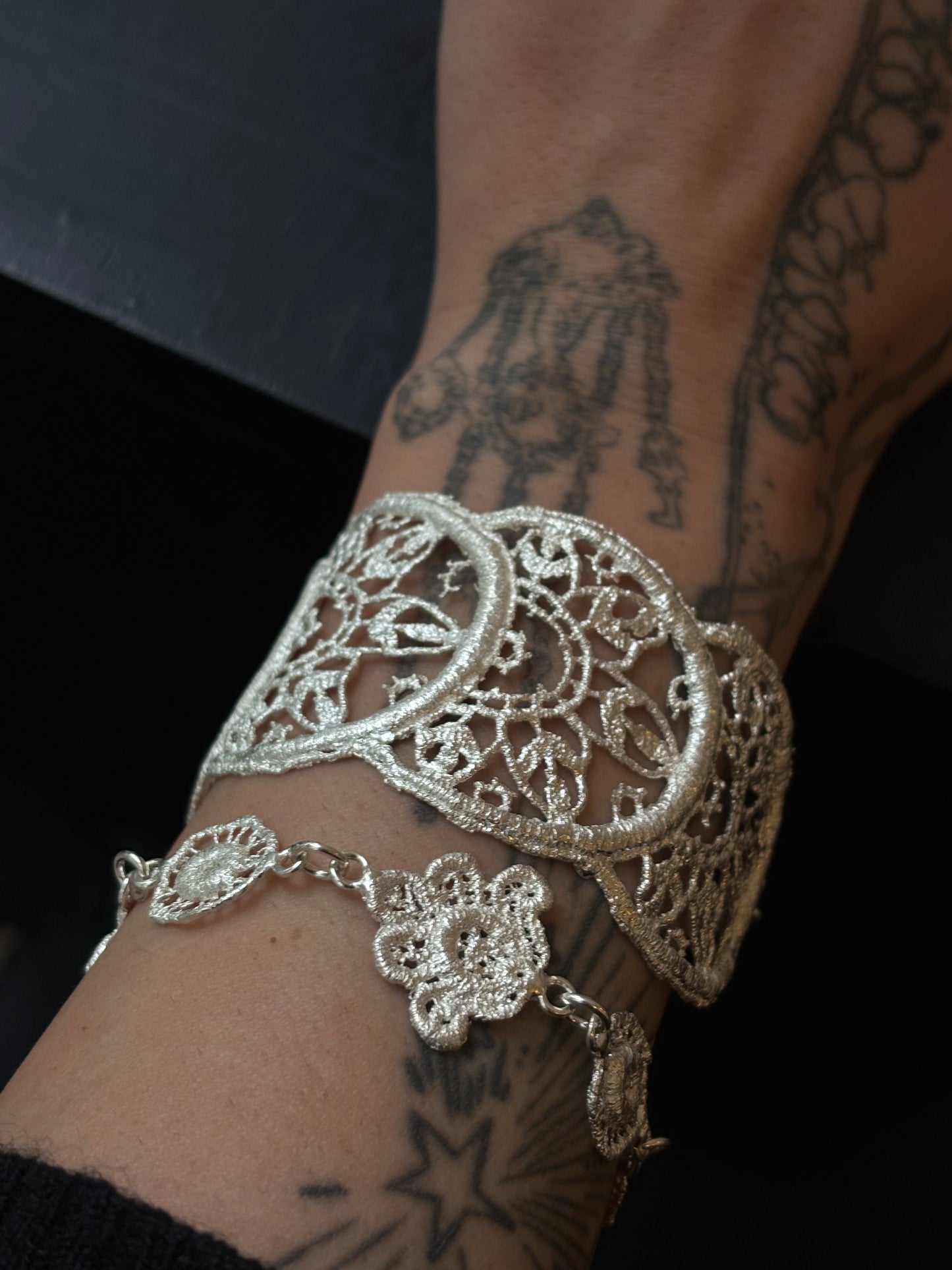 Whisper bracelet