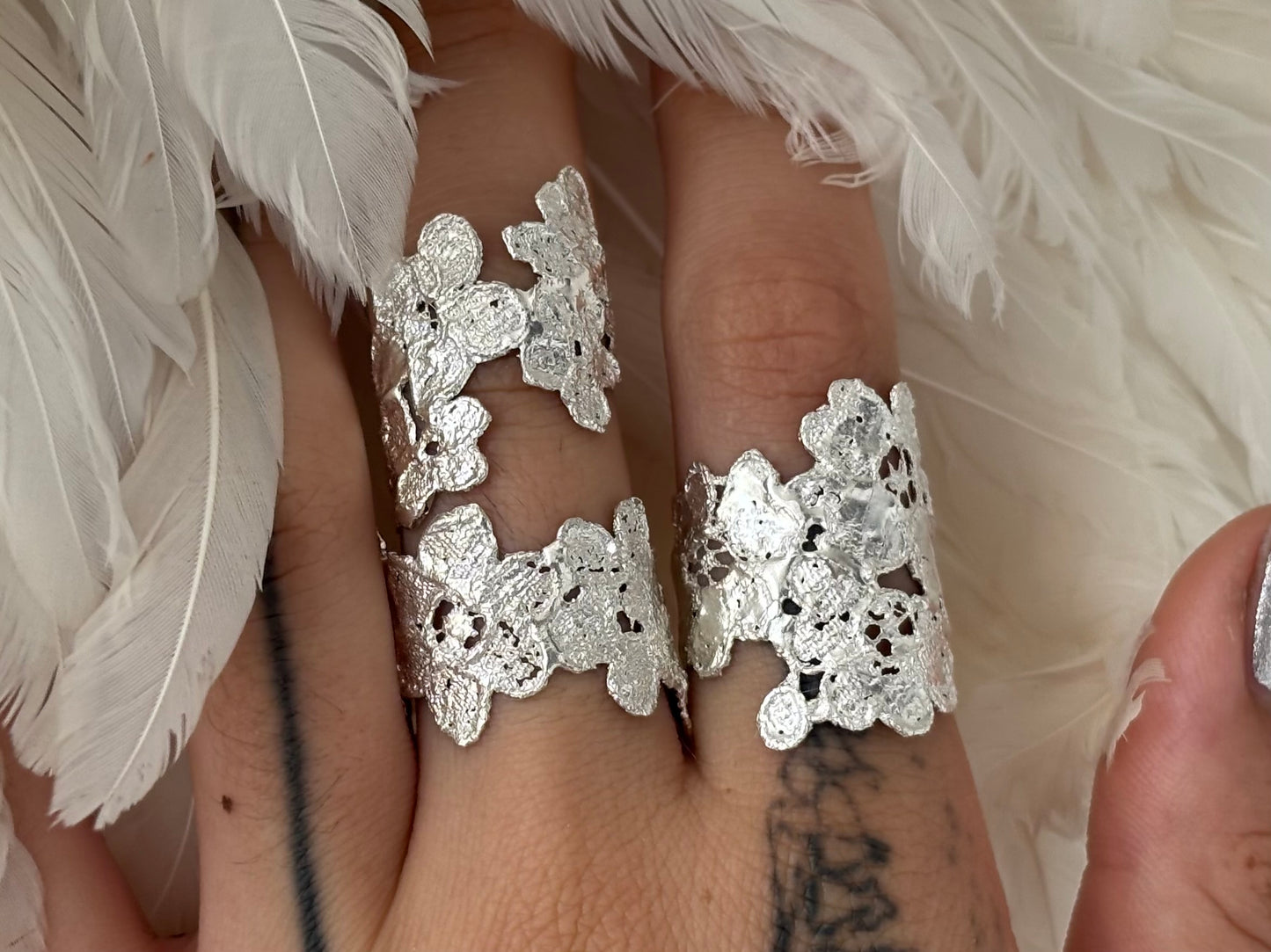 Hibiscus lace ring