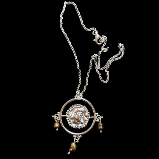 Face pendant n1