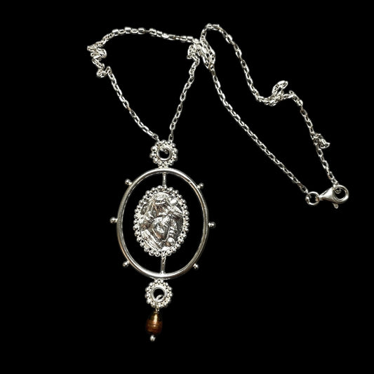 Face pendant n2