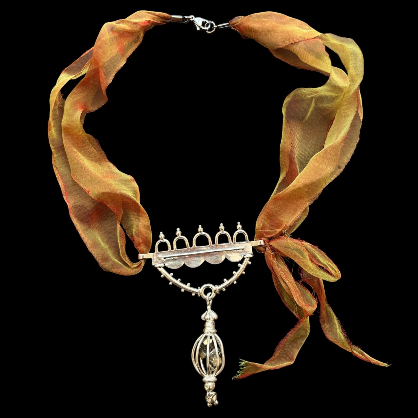 Palacio necklace