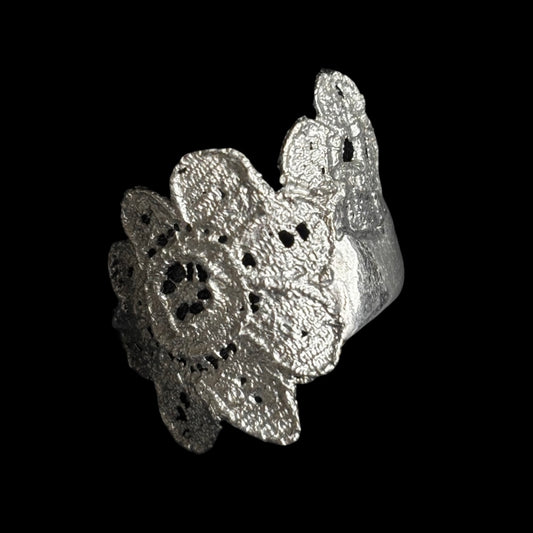 Begonia lace ring