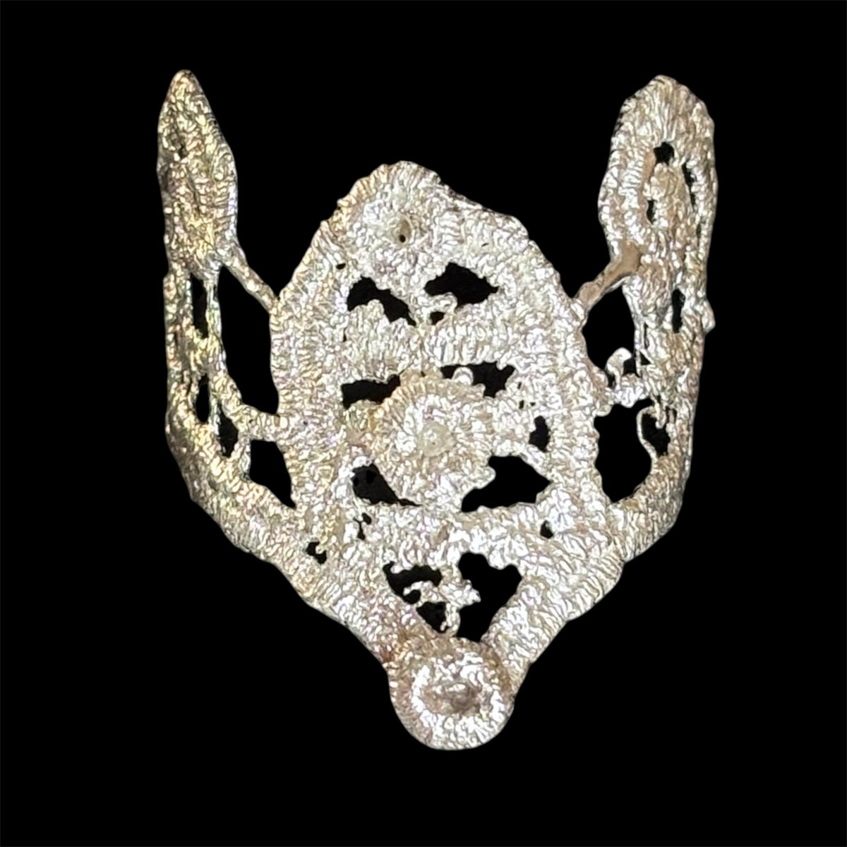 Honeysuckle lace ring