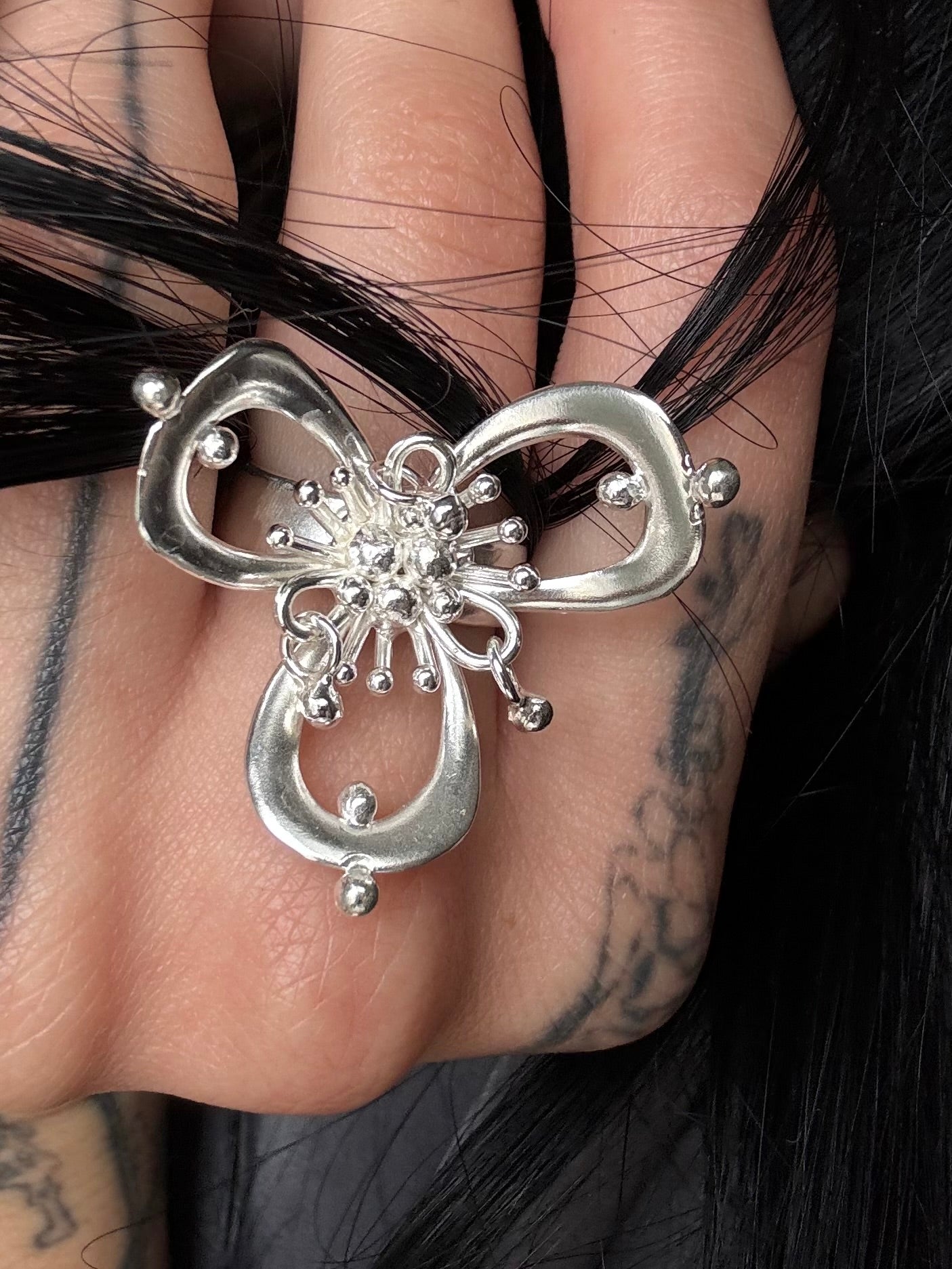 Clover ring