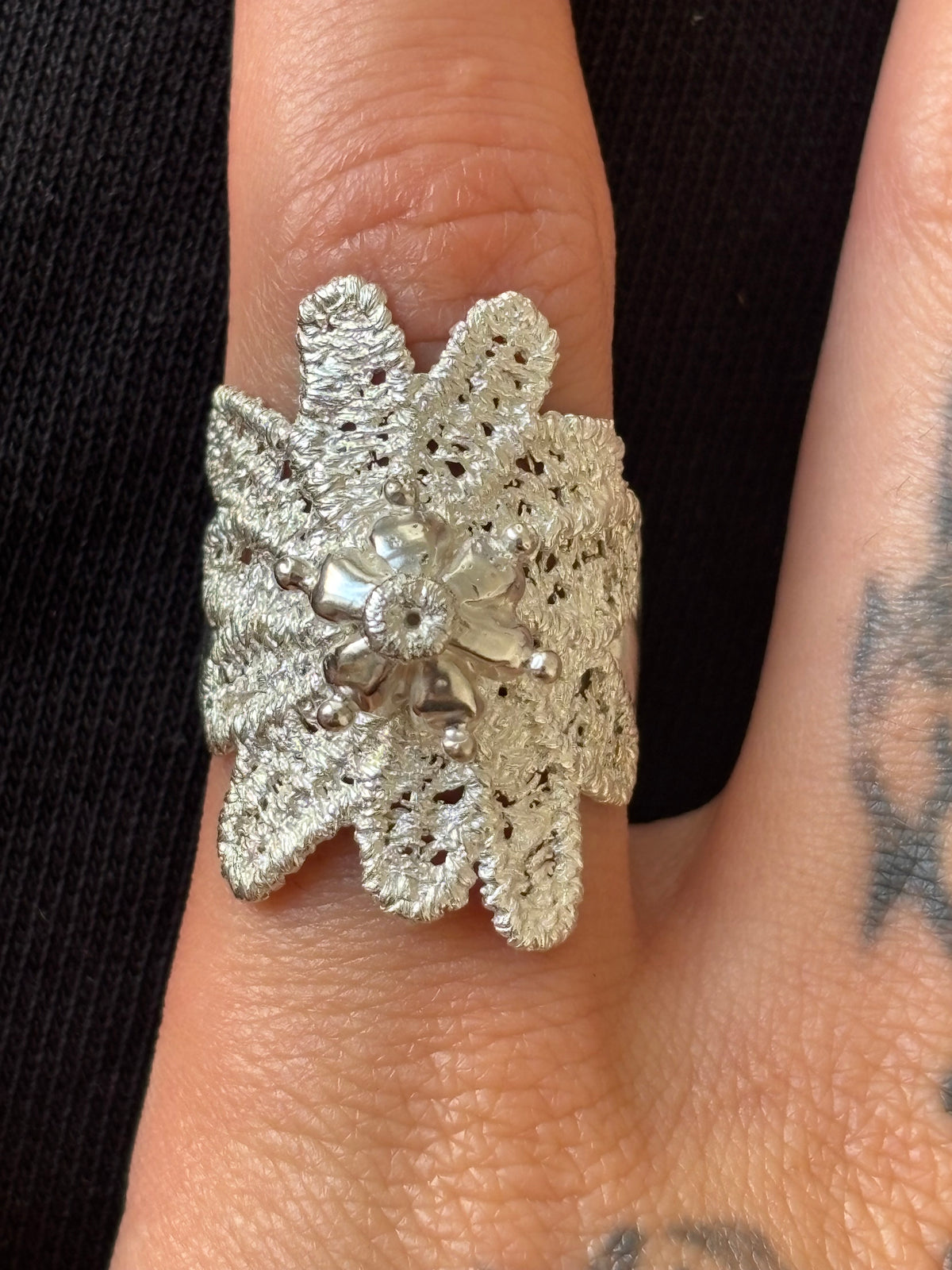 Tropical flower lace 2