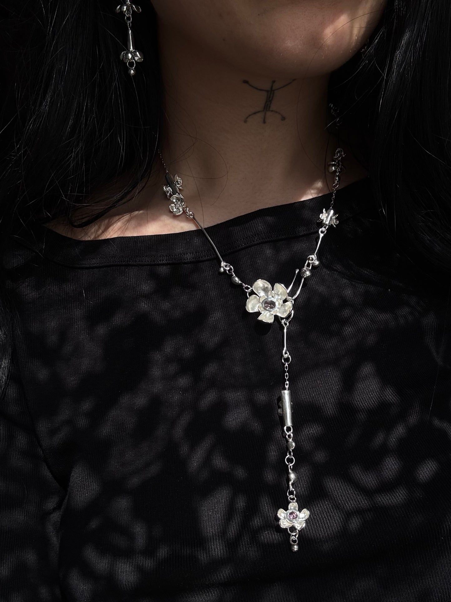 Black orchid necklace