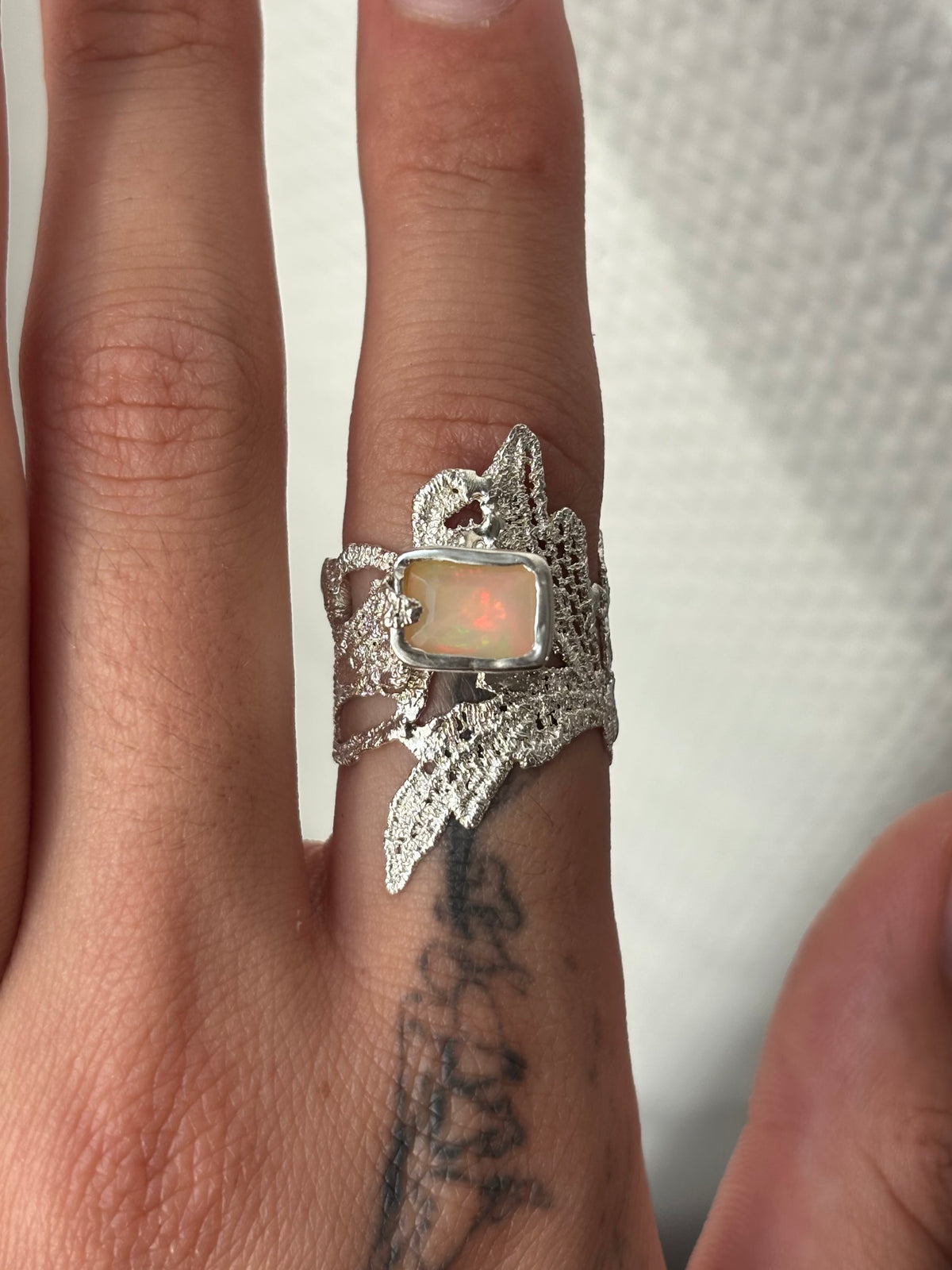 Anemone lace ring