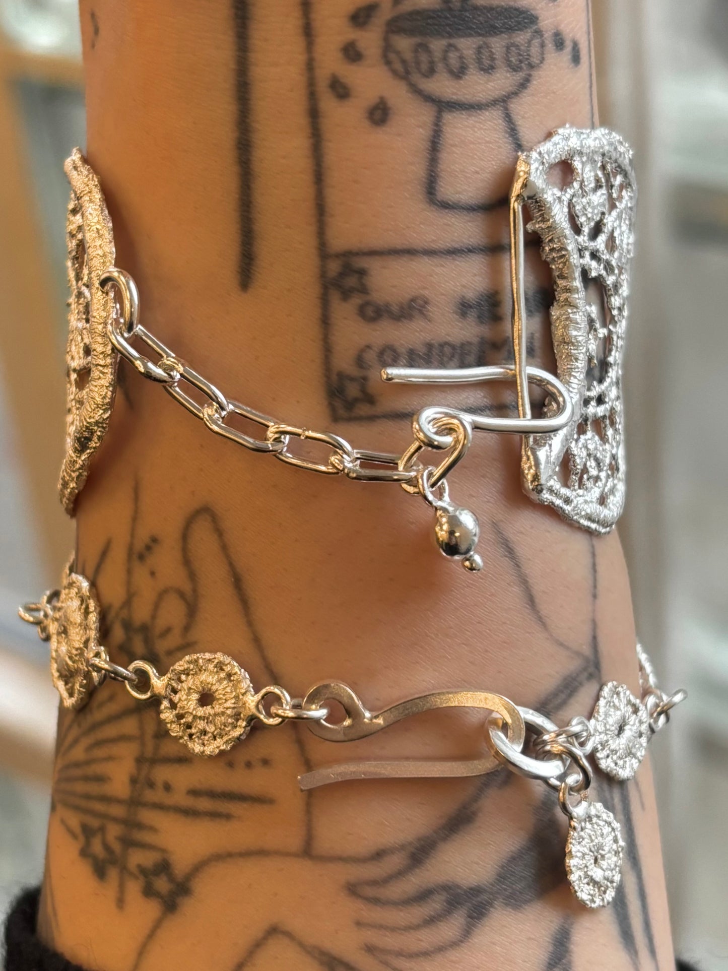 Whisper bracelet