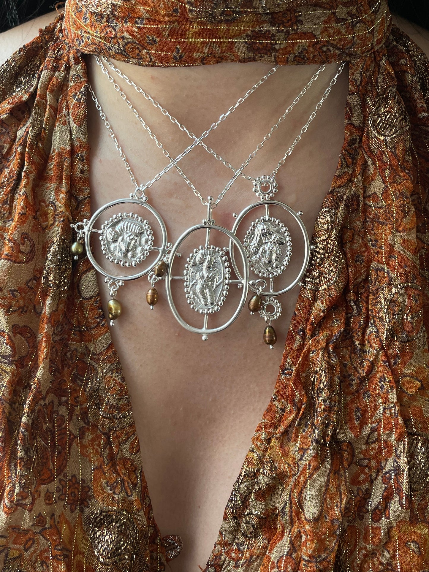 Face pendant n1