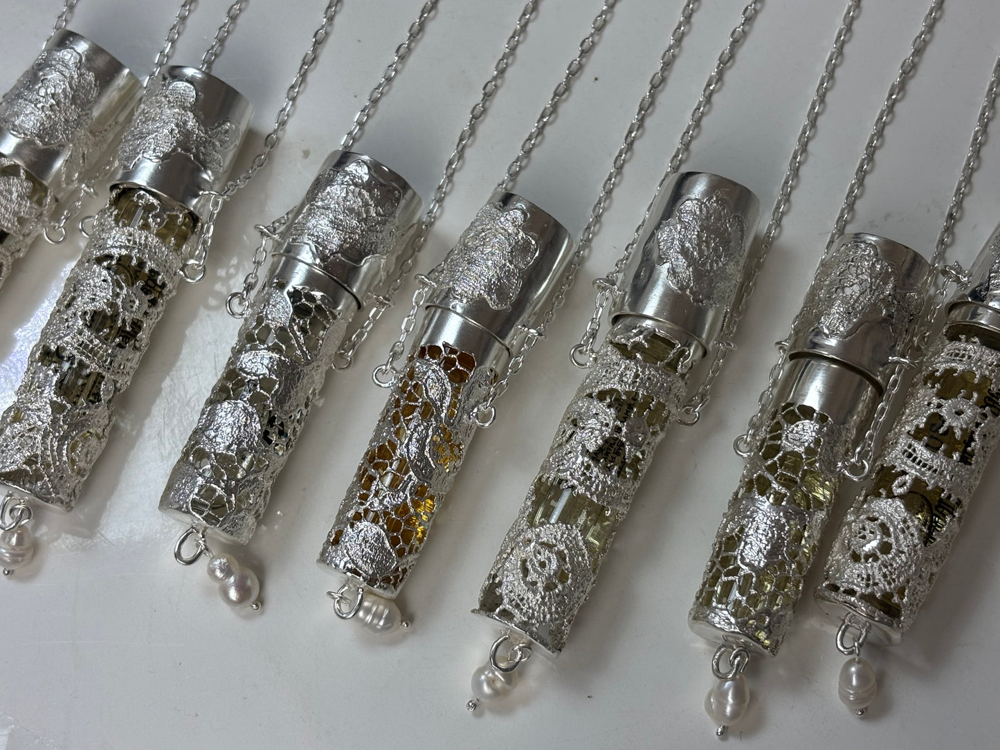 Perfume lace