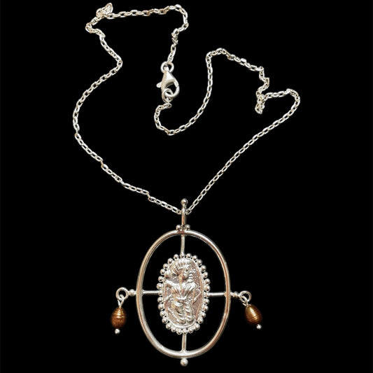 Face pendant n3