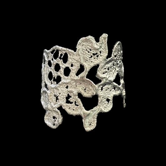 Hyacinth lace ring