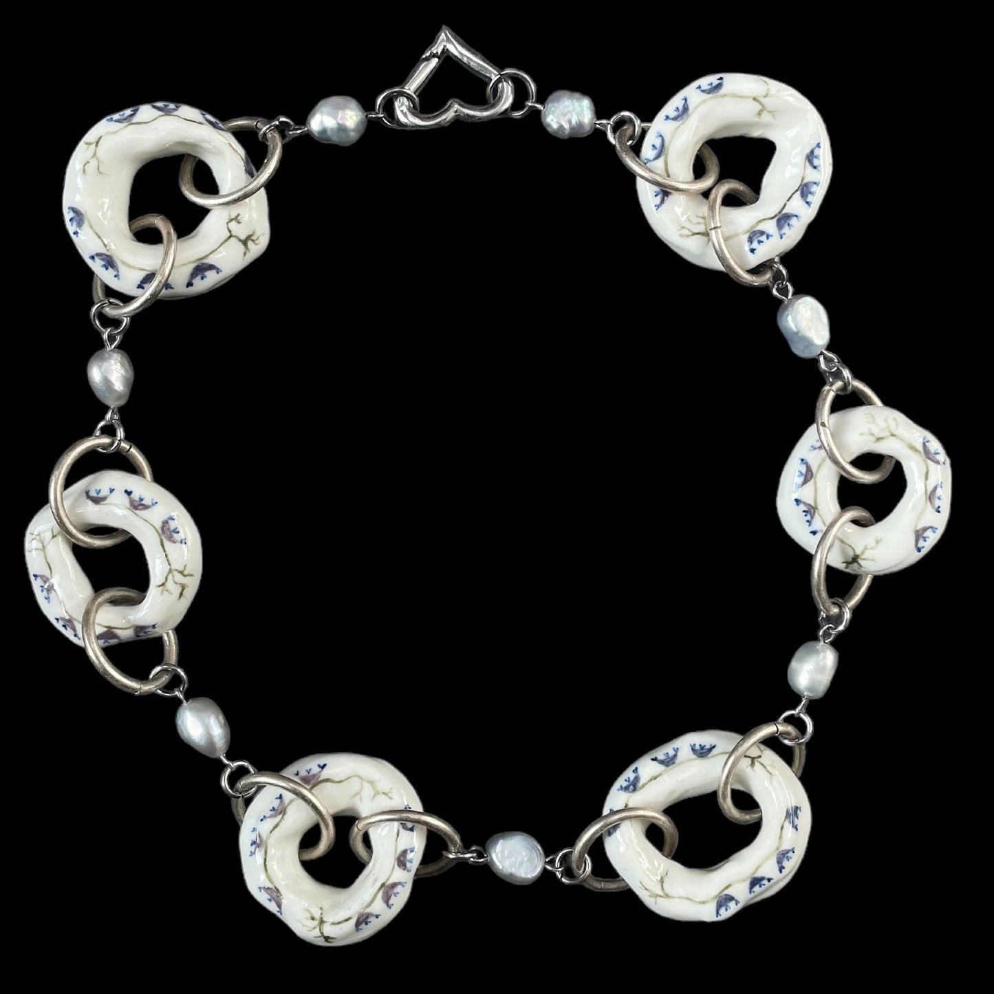 Porcelaine vine flower necklace