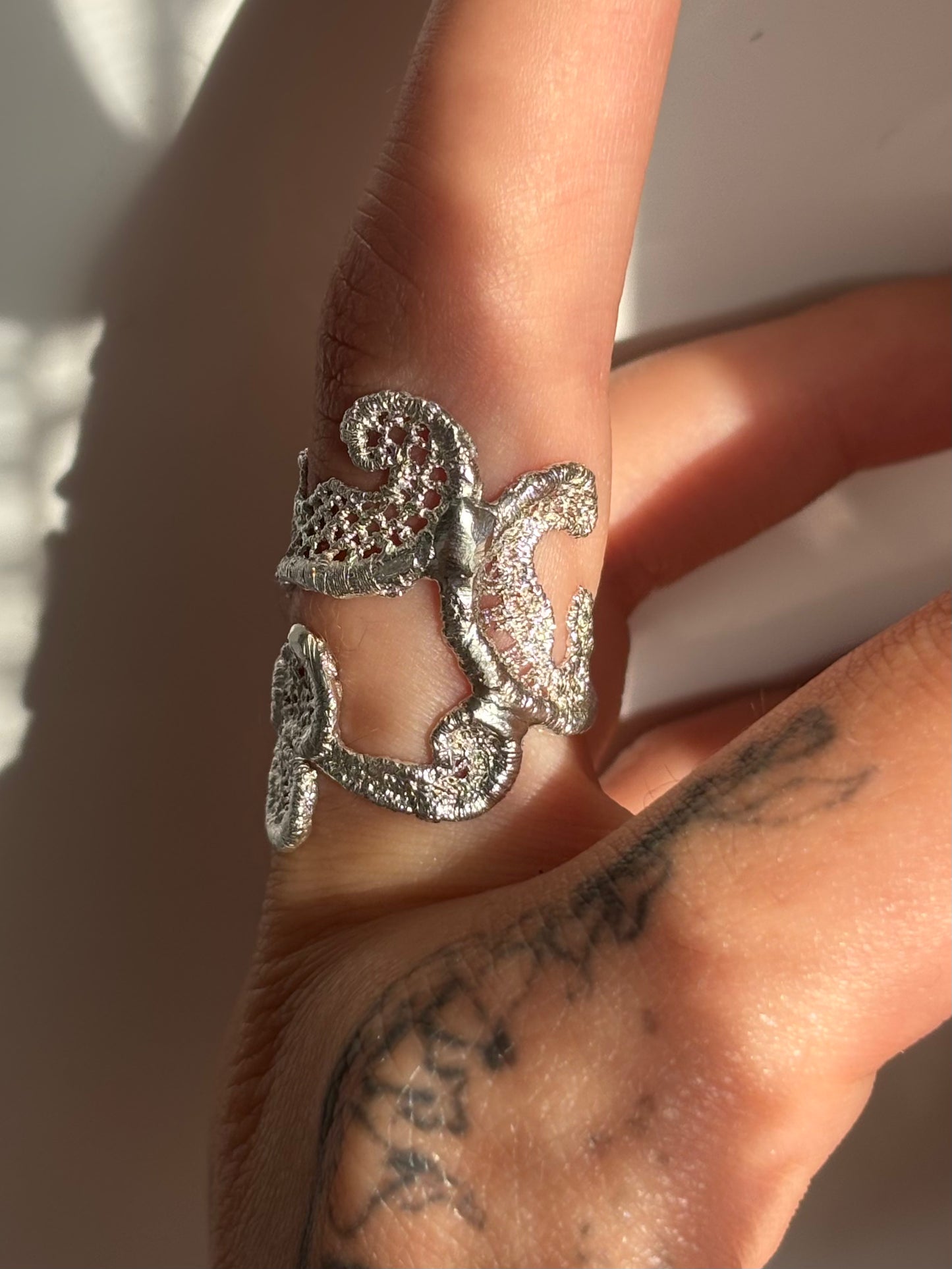 Sweet pea lace ring