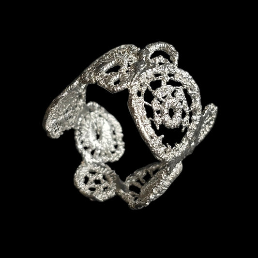 Poppy lace ring