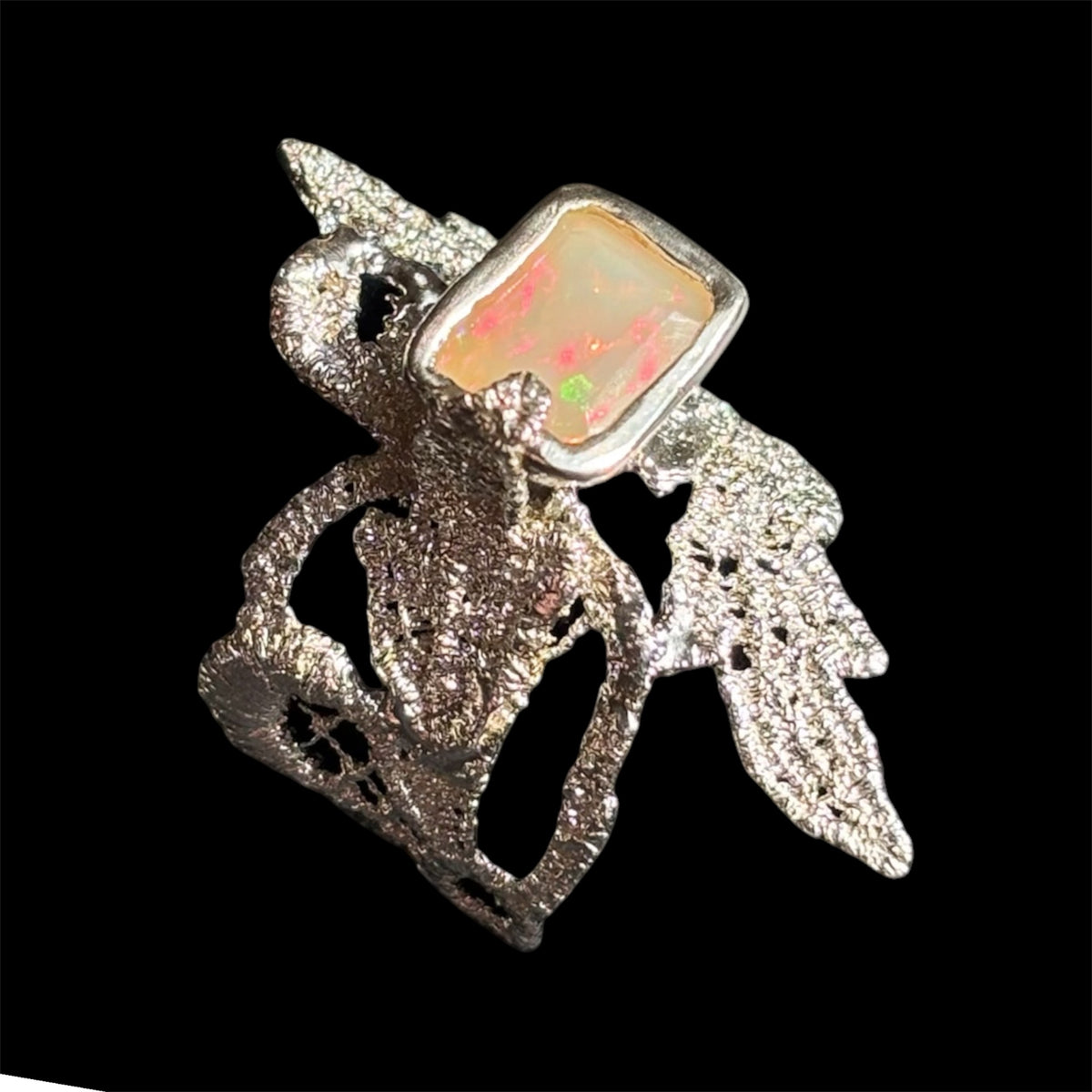 Anemone lace ring