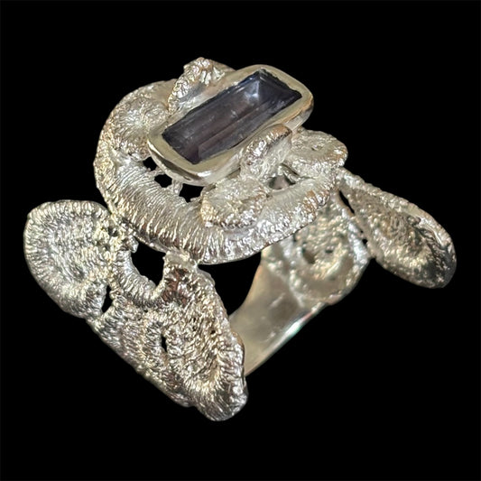 Magnolia lace ring